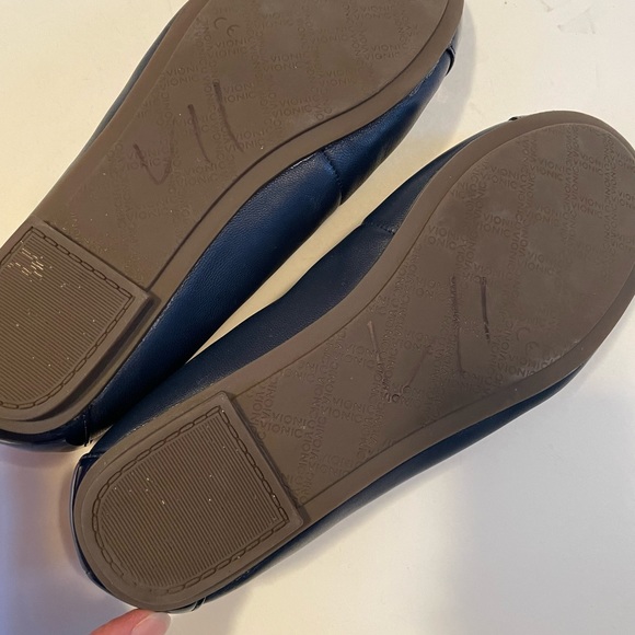 Vionic MINNA cap toe ballet flats Size 7 - Picture 8 of 9